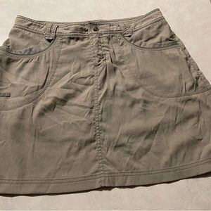 Athleta Khaki Beige Skort Skirt SIZE 10 Built In Mesh Shorts with pockets
